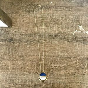 Slate Eva Pendant Necklace in Gold Howlite